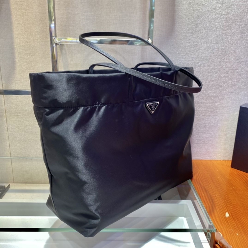 Pra*a tote bags